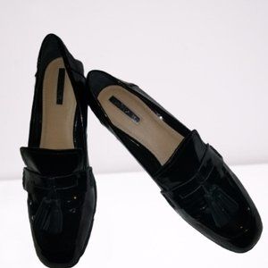 Tahari Tina Black Patent Loafers 9M